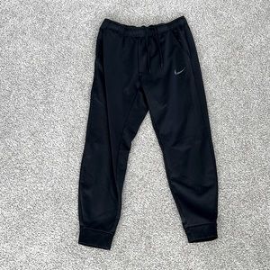 Never worn Nike joggers sweatpants, original price 75$